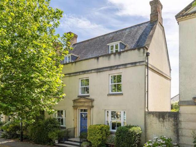 5 Bedroom Detached House