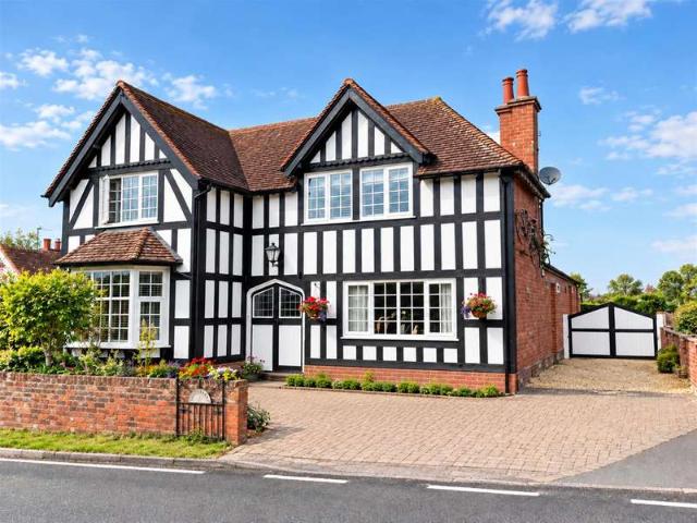 5 Bedroom Detached House