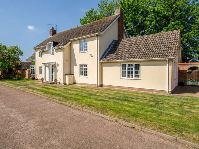 5 Bedroom Detached House