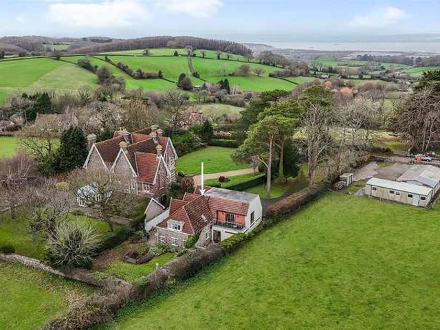 5 Bedroom Detached House