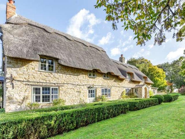 5 Bedroom Detached House