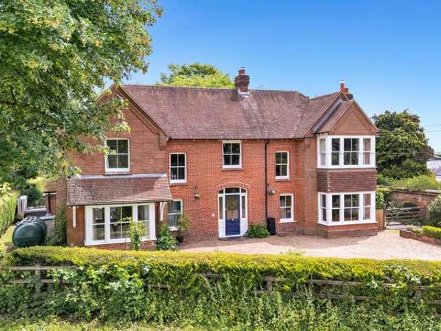 5 Bedroom Detached House