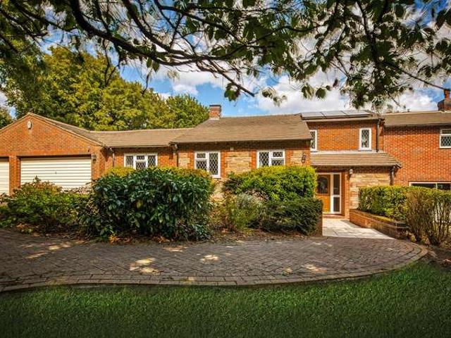 5 Bedroom Detached House