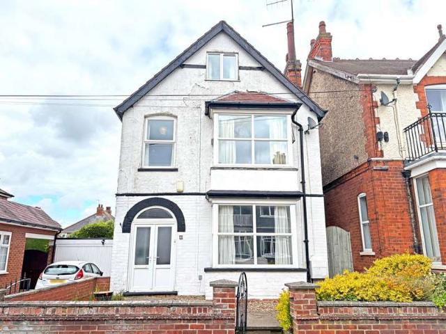 5 Bedroom Detached House