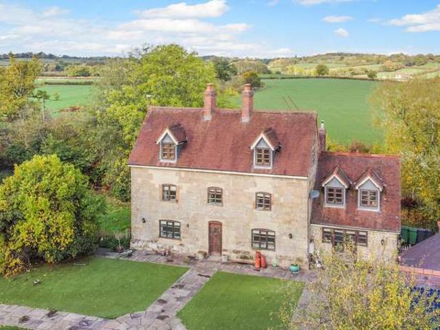 5 Bedroom Detached House