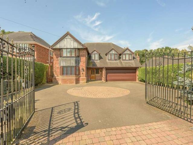 5 Bedroom Detached House
