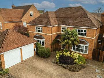 5 Bedroom Detached House