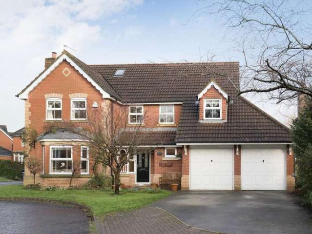 5 Bedroom Detached House