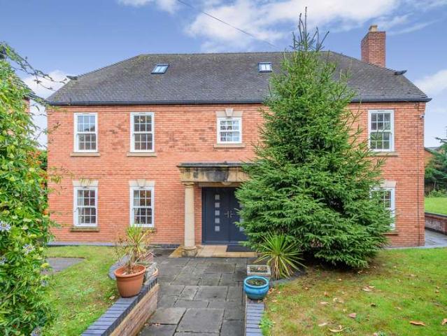 5 Bedroom Detached House