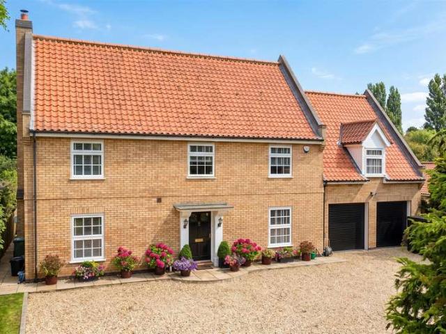 5 Bedroom Detached House