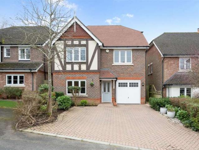 5 Bedroom Detached House