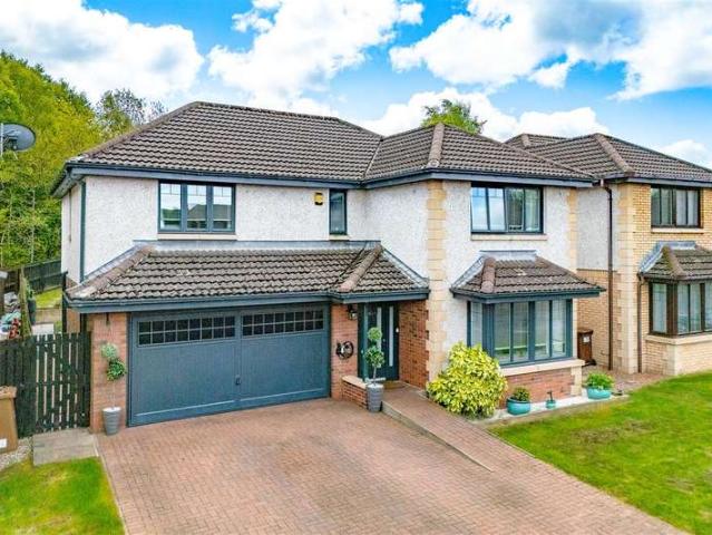 5 Bedroom Detached House