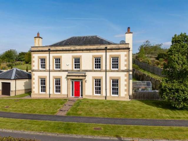 5 Bedroom Detached House