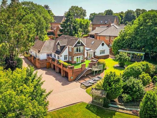 5 Bedroom Detached House