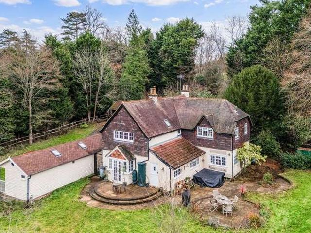 5 Bedroom Detached House