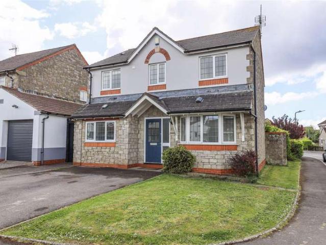 5 Bedroom Detached House