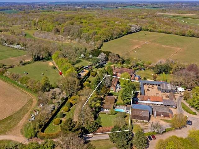 5 Bedroom Detached House