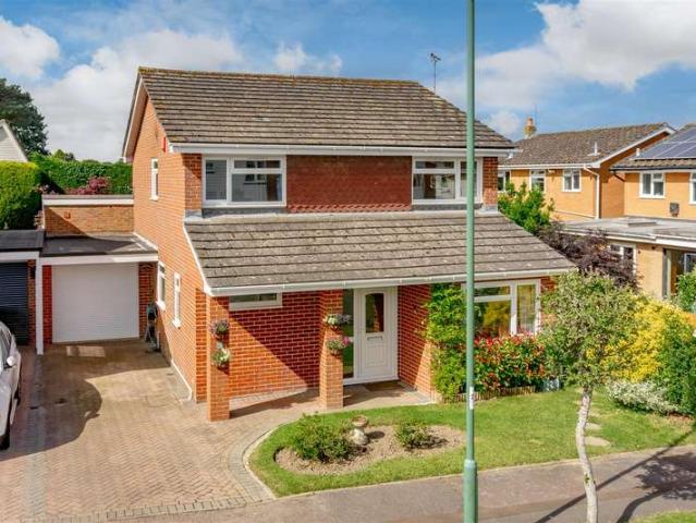 5 Bedroom Detached House