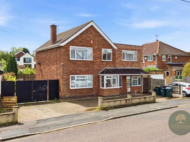 5 Bedroom Detached House