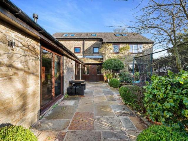 5 Bedroom Detached House