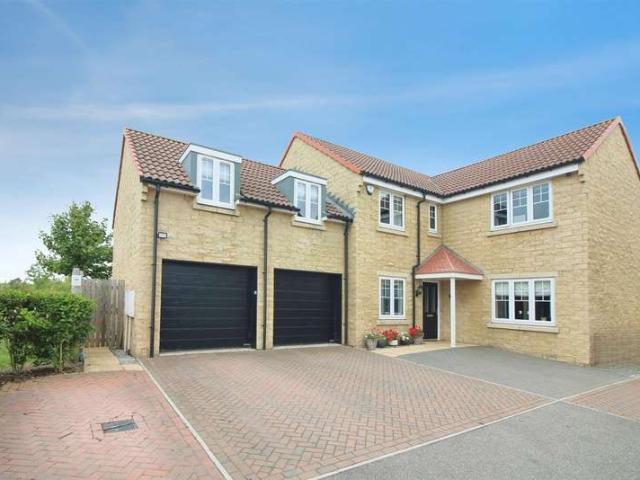 5 Bedroom Detached House