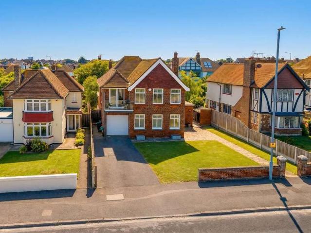 5 Bedroom Detached House