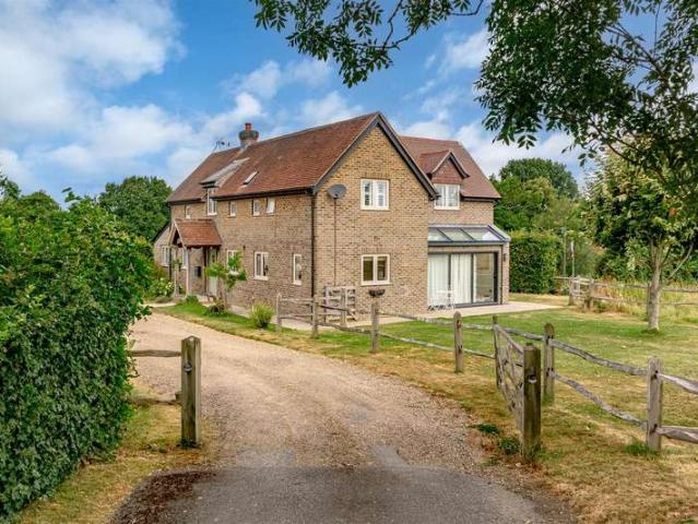 5 Bedroom Detached House