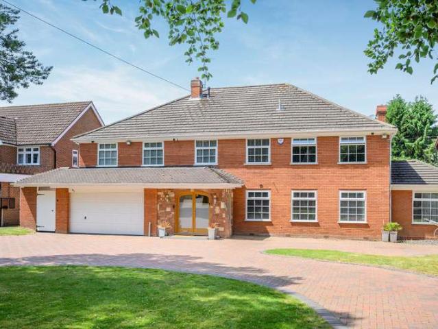 5 Bedroom Detached House