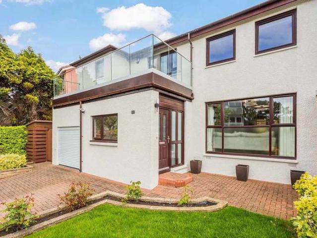 5 Bedroom Detached House