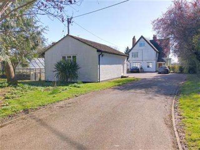 5 Bedroom Detached House