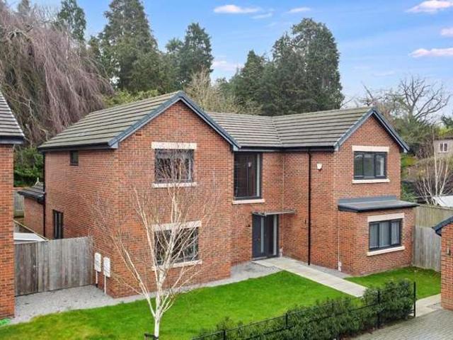 5 Bedroom Detached House