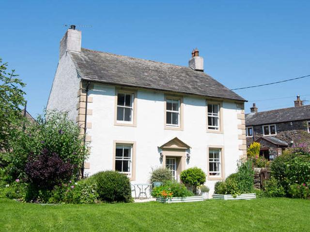 5 Bedroom Detached House
