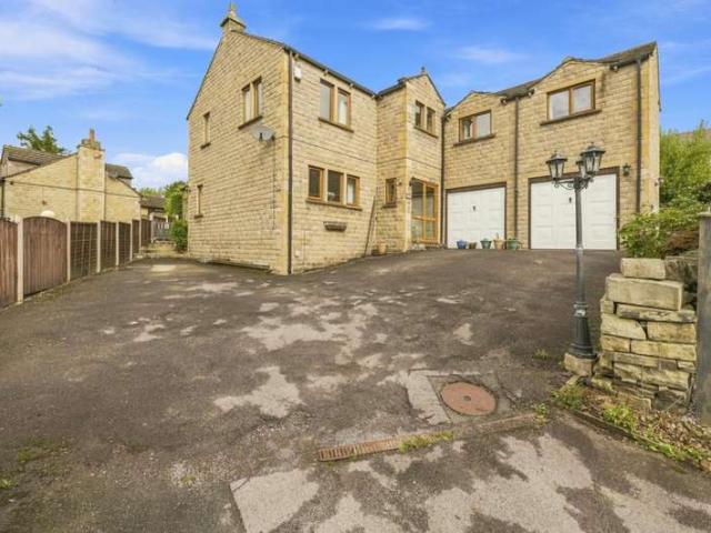 5 Bedroom Detached House