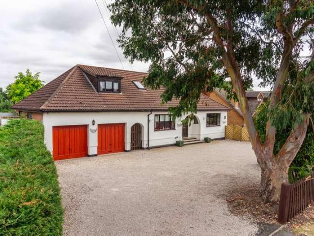 5 Bedroom Detached House