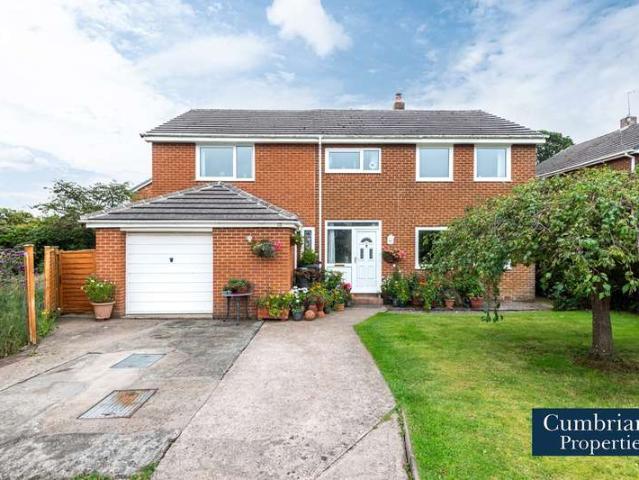 5 Bedroom Detached House