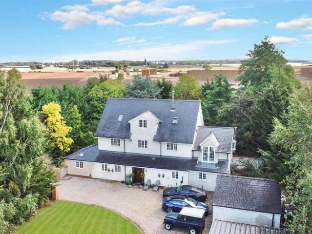 5 Bedroom Detached House