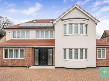 5 Bedroom Detached House