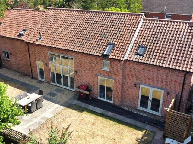 5 Bedroom Detached House