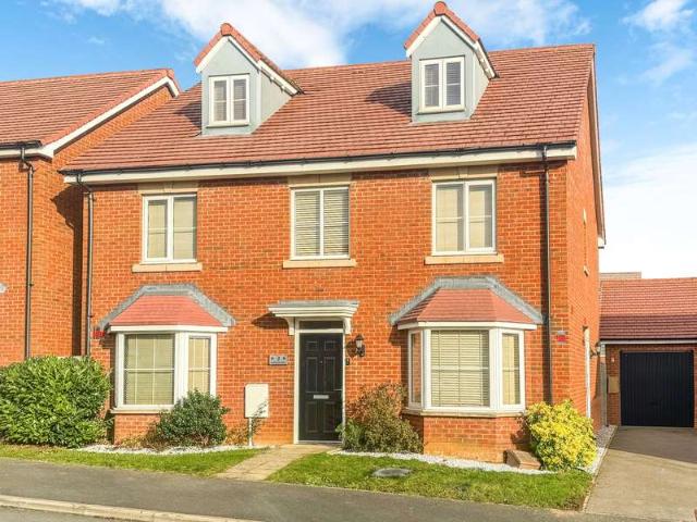 5 Bedroom Detached House