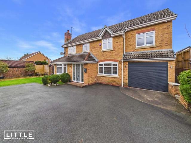 5 Bedroom Detached House