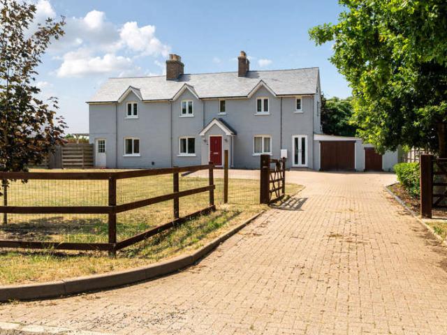 5 Bedroom Detached House