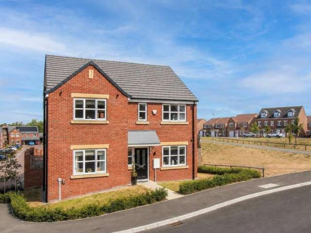 5 Bedroom Detached House