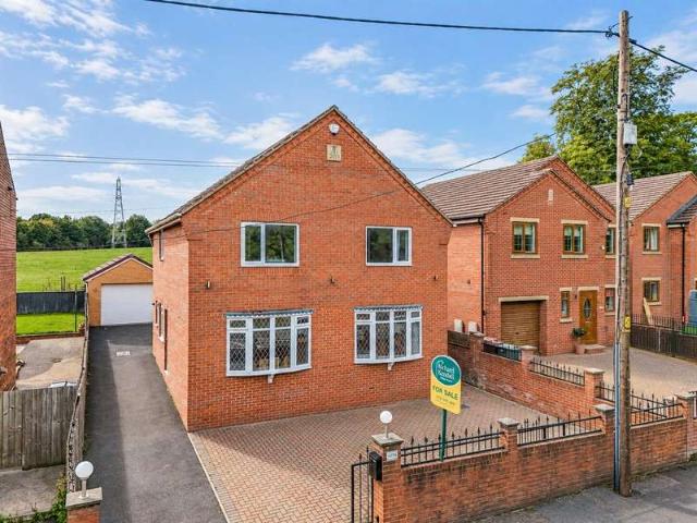 5 Bedroom Detached House