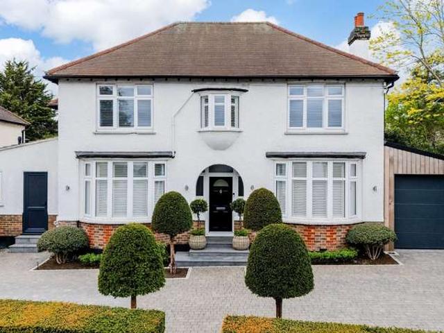 5 Bedroom Detached House