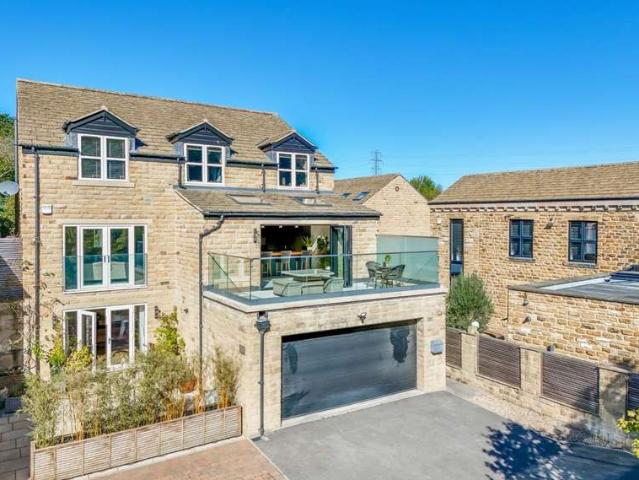 5 Bedroom Detached House