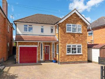 5 Bedroom Detached House