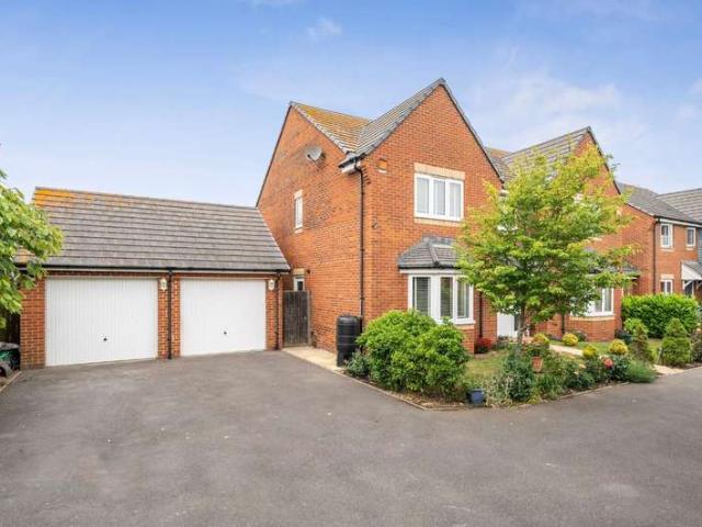 5 Bedroom Detached House