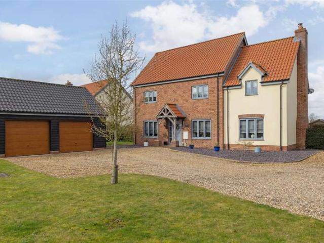 5 Bedroom Detached House
