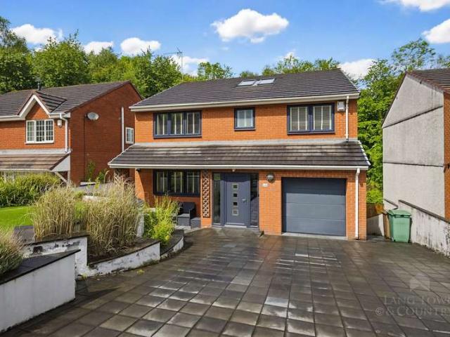 5 Bedroom Detached House