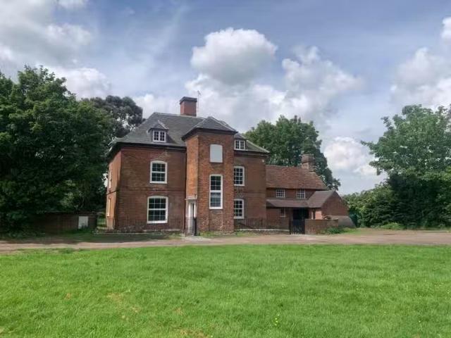 5 bedroom detached house for rent in Coleshill, Birmingham, Wa.